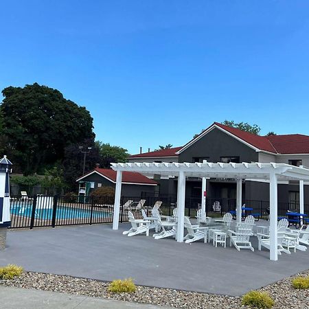 La Quinta Inn By Wyndham Sandusky Near Cedar Point מראה חיצוני תמונה