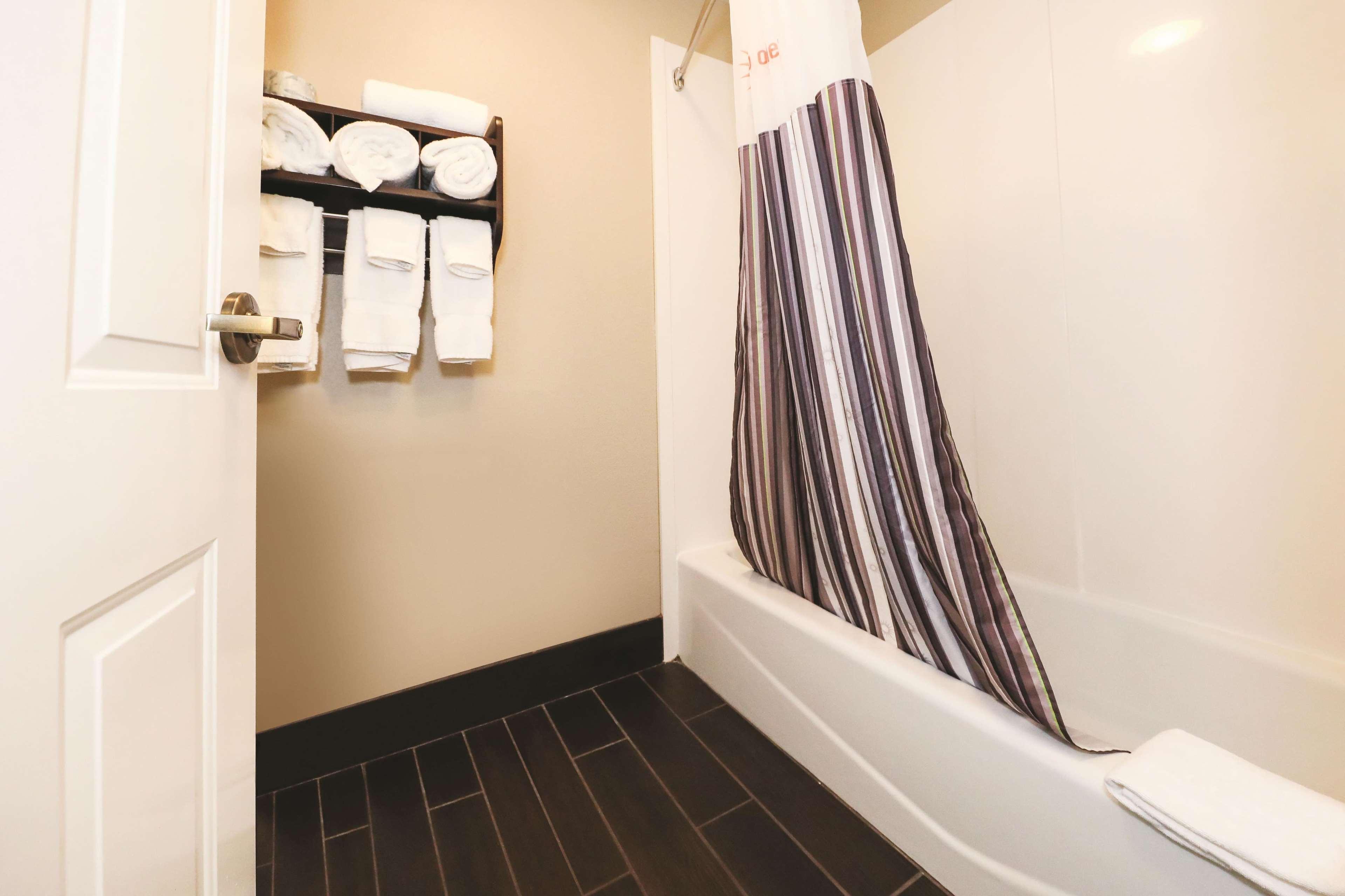 La Quinta Inn By Wyndham Sandusky Near Cedar Point מראה חיצוני תמונה