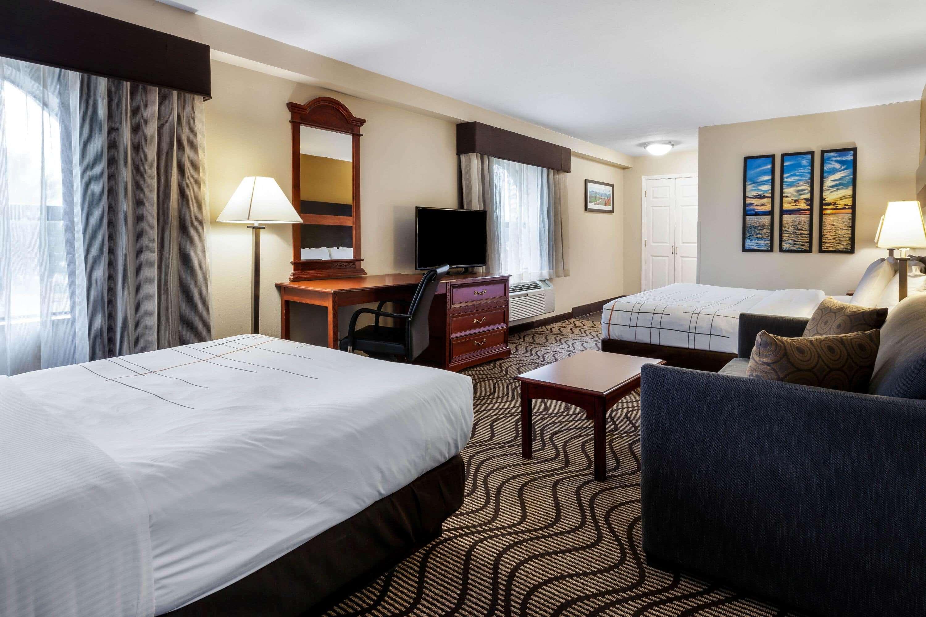 La Quinta Inn By Wyndham Sandusky Near Cedar Point מראה חיצוני תמונה