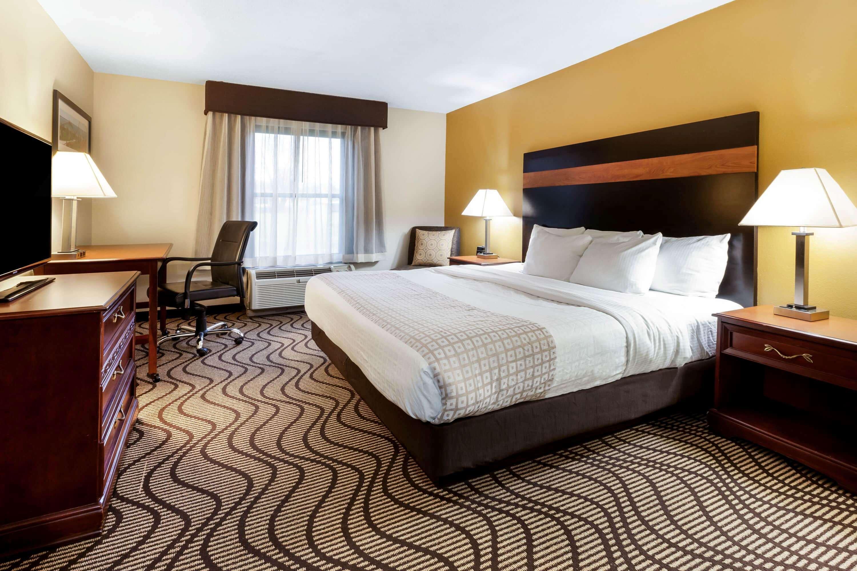 La Quinta Inn By Wyndham Sandusky Near Cedar Point מראה חיצוני תמונה