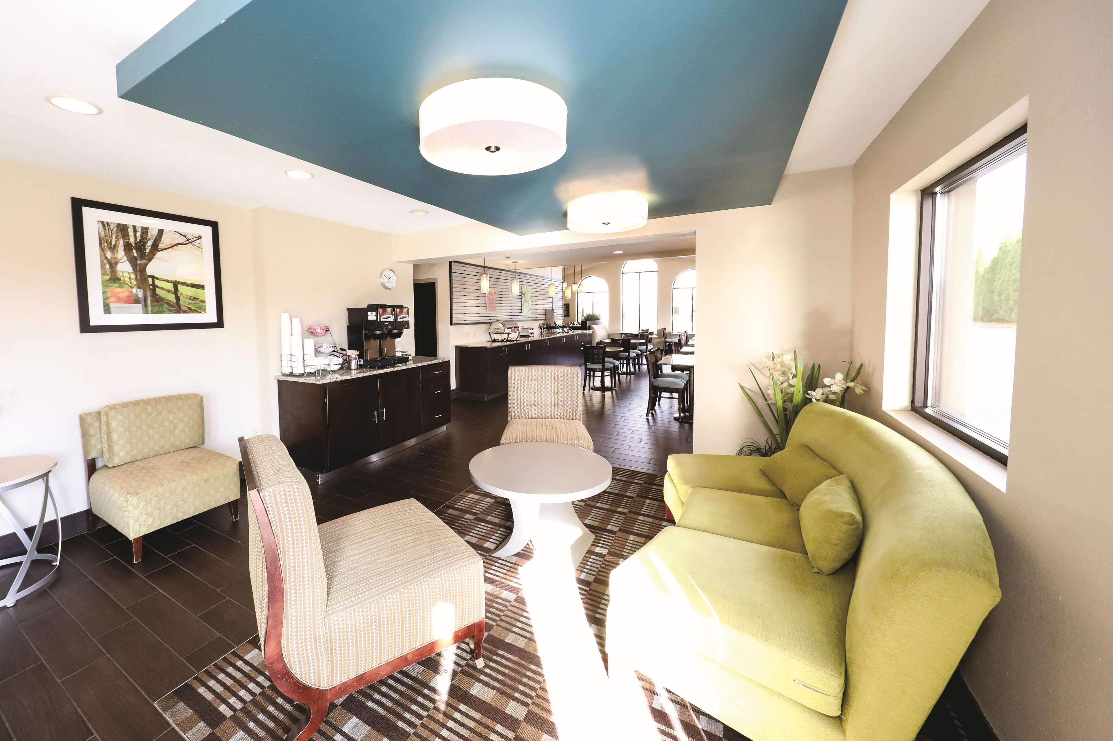 La Quinta Inn By Wyndham Sandusky Near Cedar Point מראה חיצוני תמונה