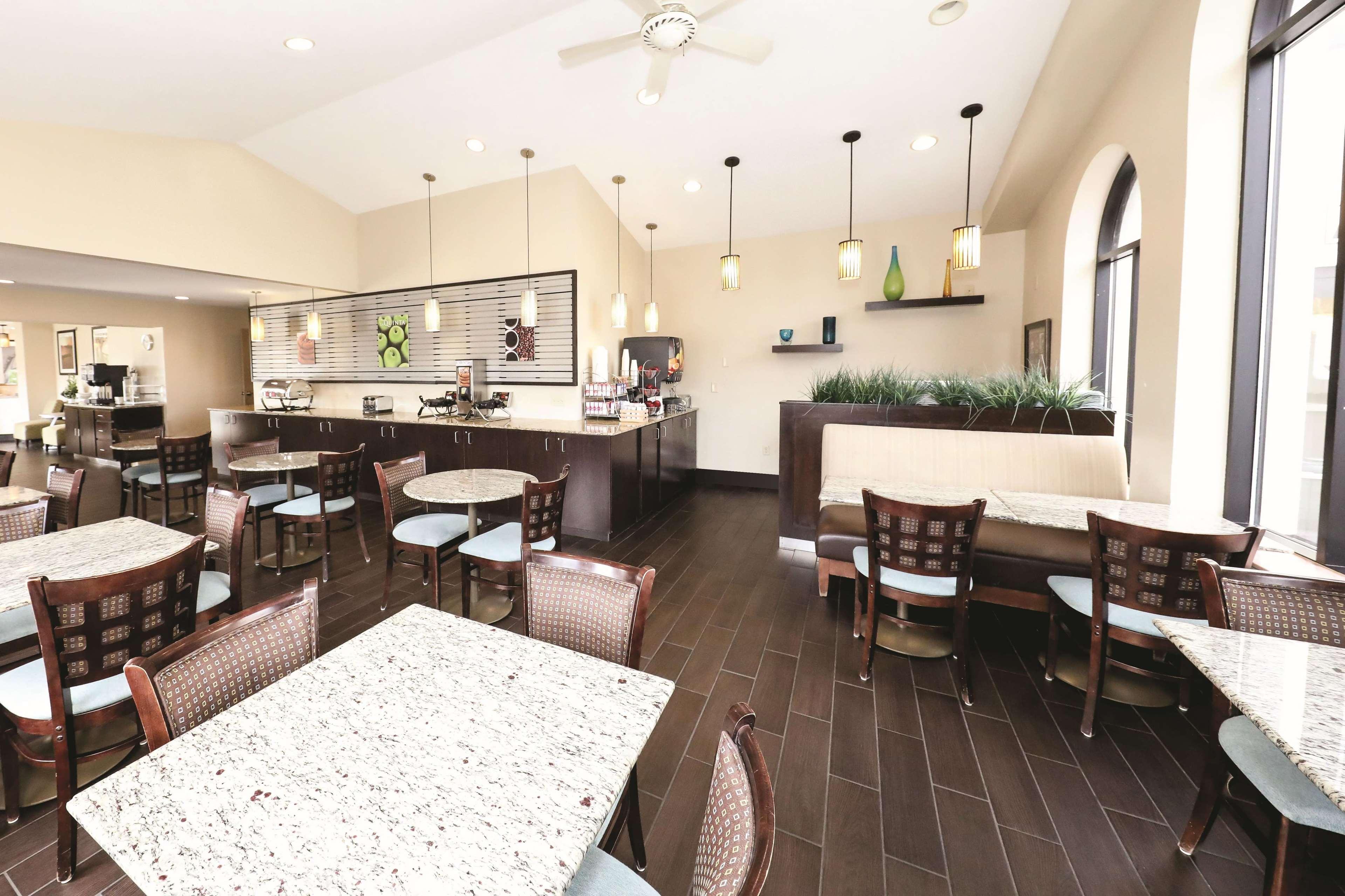 La Quinta Inn By Wyndham Sandusky Near Cedar Point מראה חיצוני תמונה