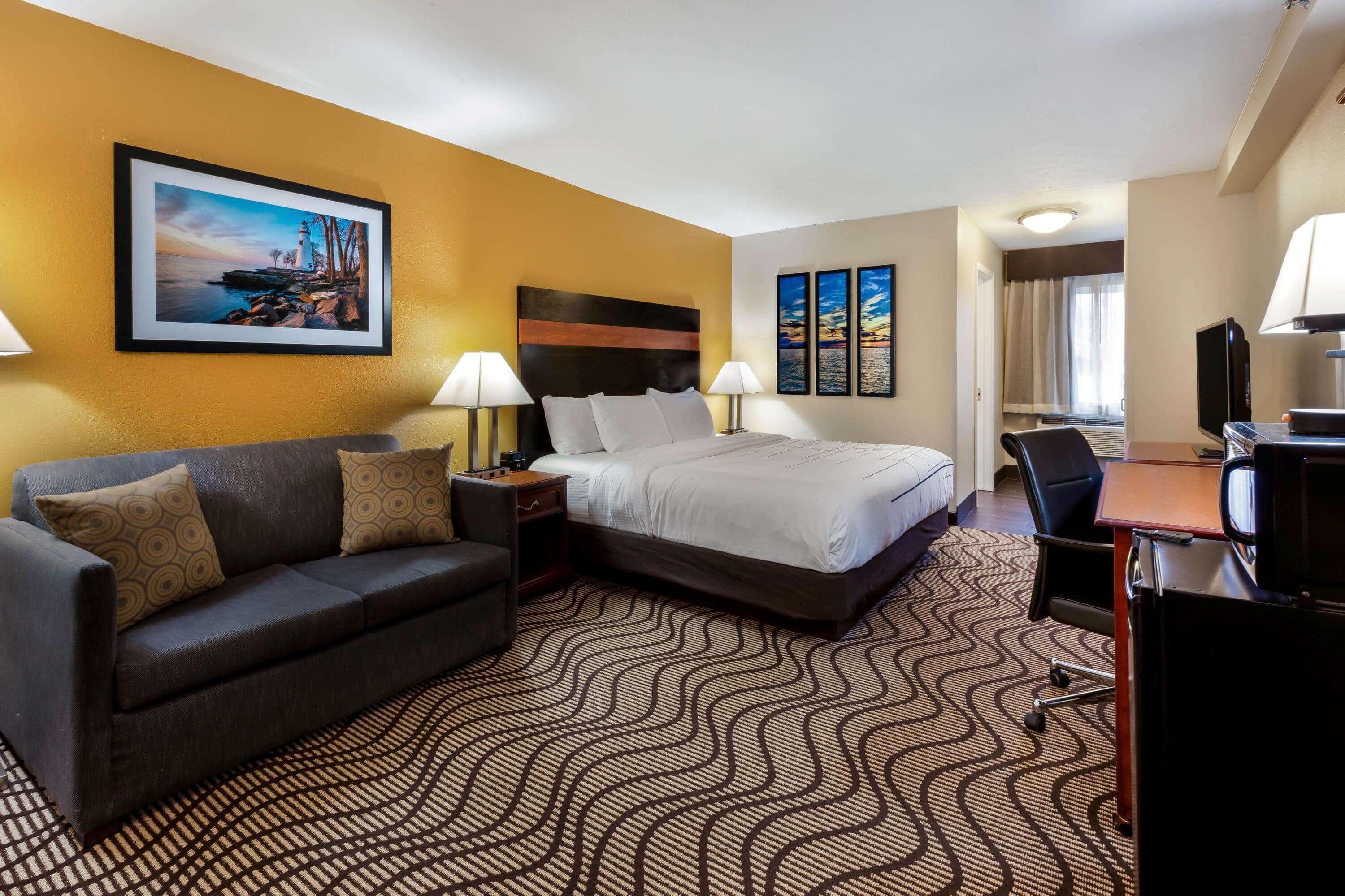 La Quinta Inn By Wyndham Sandusky Near Cedar Point מראה חיצוני תמונה