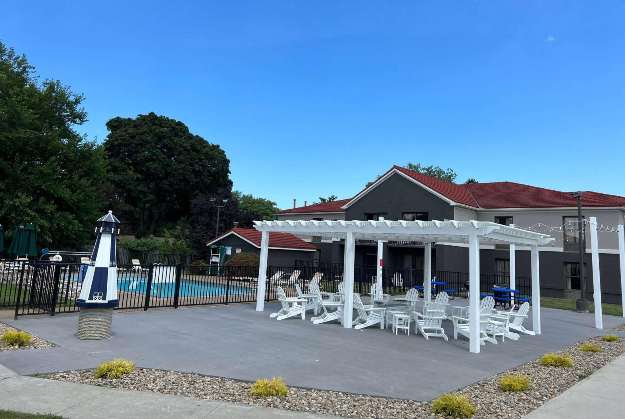 La Quinta Inn By Wyndham Sandusky Near Cedar Point מראה חיצוני תמונה