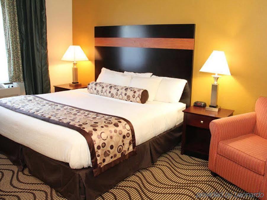 La Quinta Inn By Wyndham Sandusky Near Cedar Point מראה חיצוני תמונה