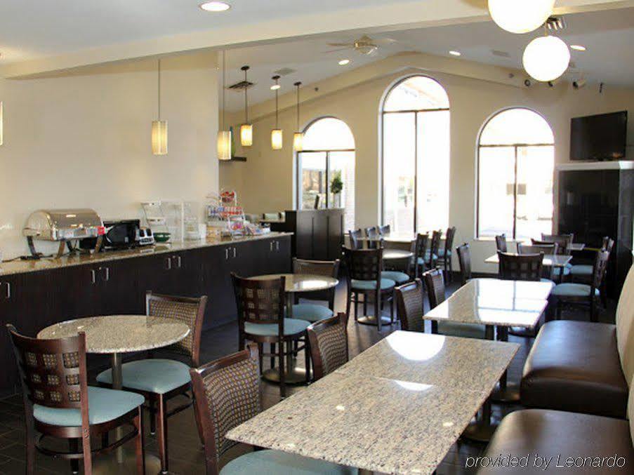 La Quinta Inn By Wyndham Sandusky Near Cedar Point מראה חיצוני תמונה