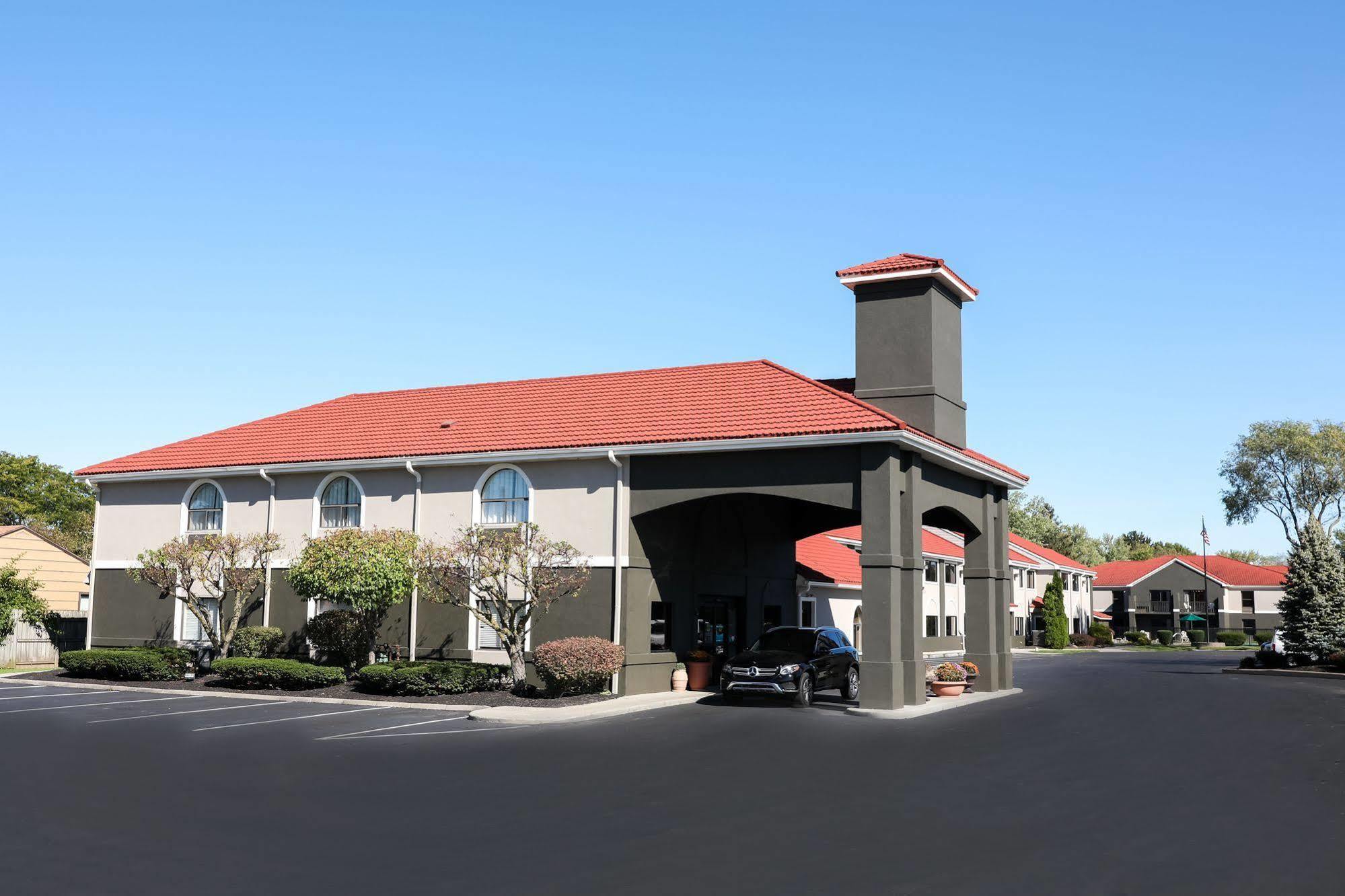 La Quinta Inn By Wyndham Sandusky Near Cedar Point מראה חיצוני תמונה