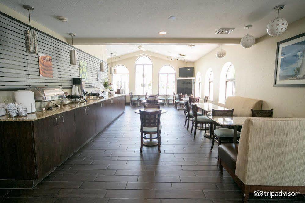 La Quinta Inn By Wyndham Sandusky Near Cedar Point מראה חיצוני תמונה